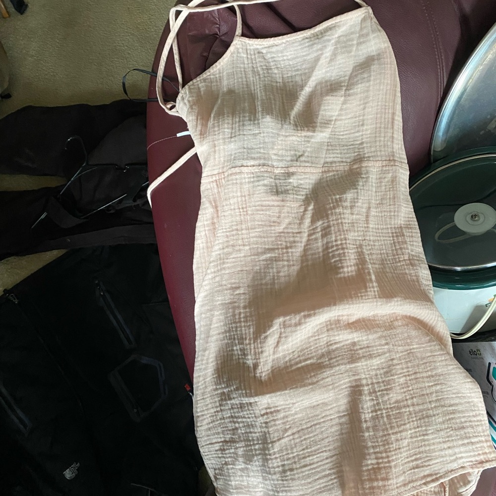 Forever 21. Blush Pink spaghetti strap dress. Size M. Never wore beforeWith tags